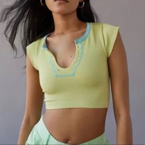 Green urban outfitters go for gold top!! 💚